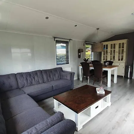Charming 4p W Private Parking Chalé Putten