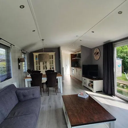 Σαλέ Charming 4p W Private Parking Putten